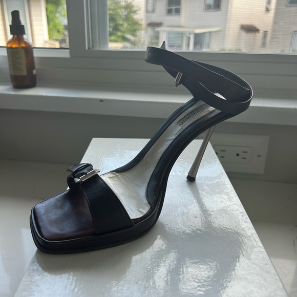 Vintage Charles David metal stiletto heels. - Picture 2 of 6